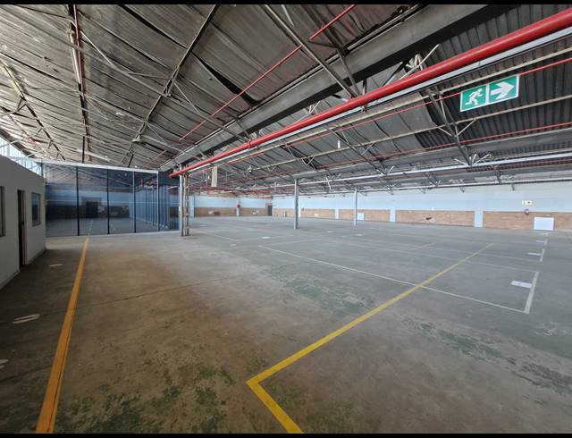 2,479M² WAREHOUSE TO LET IN BENROSE